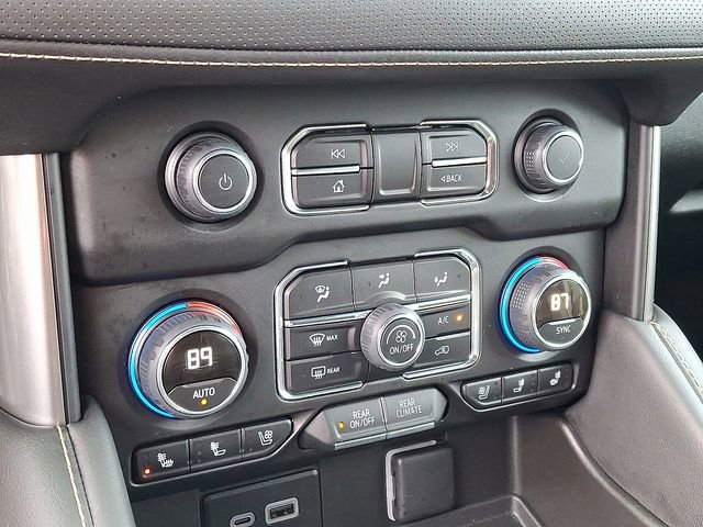 Used 2024 Chevrolet Suburban Premier image 15