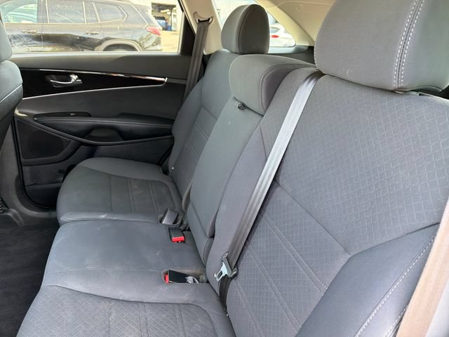 Used 2020 Kia Sorento LX AWD/4WD image 22