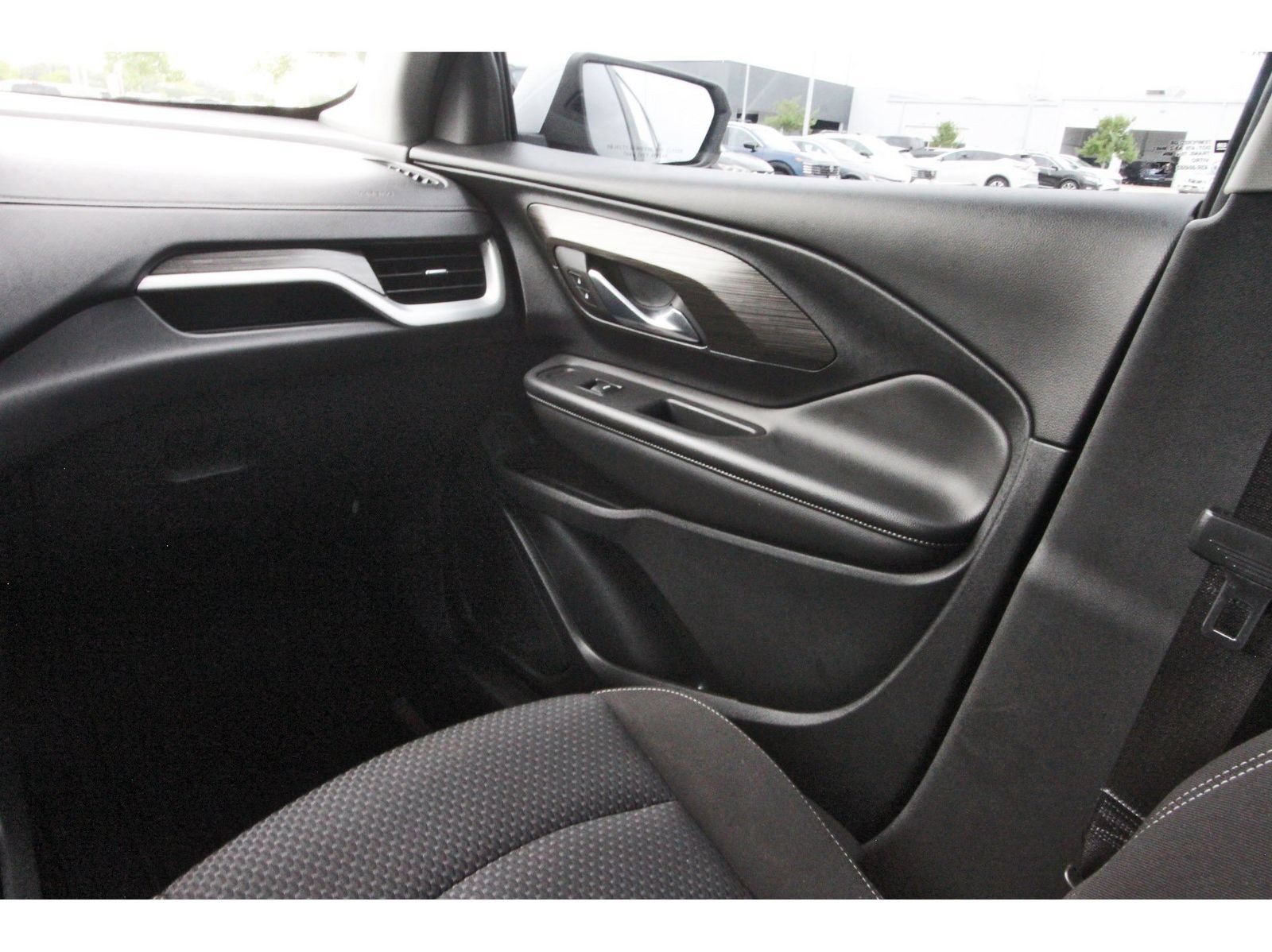 Used 2023 GMC Terrain SLE w/ Driver Convenience Package AWD/4WD image 13