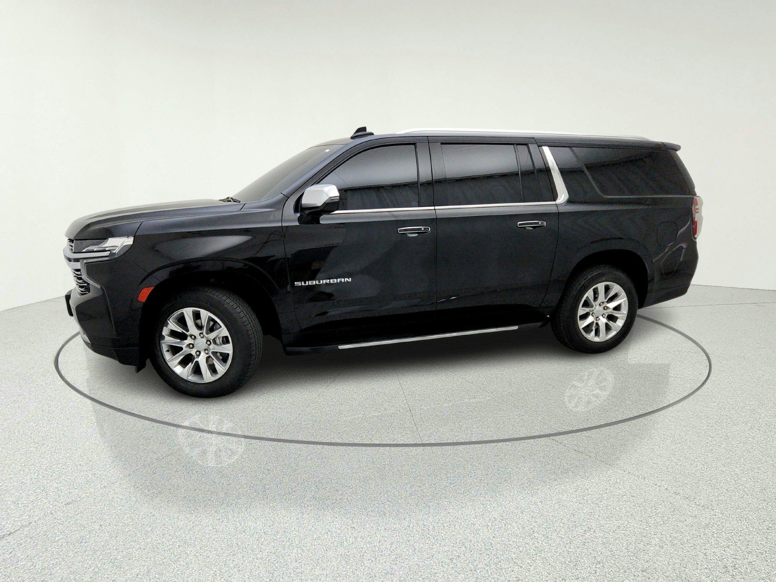 Used 2023 Chevrolet Suburban Premier RWD image 15