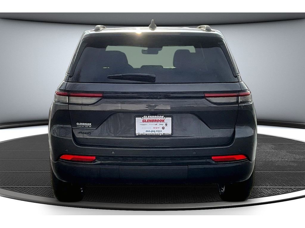 Certified 2025 Jeep Grand Cherokee Altitude image 5