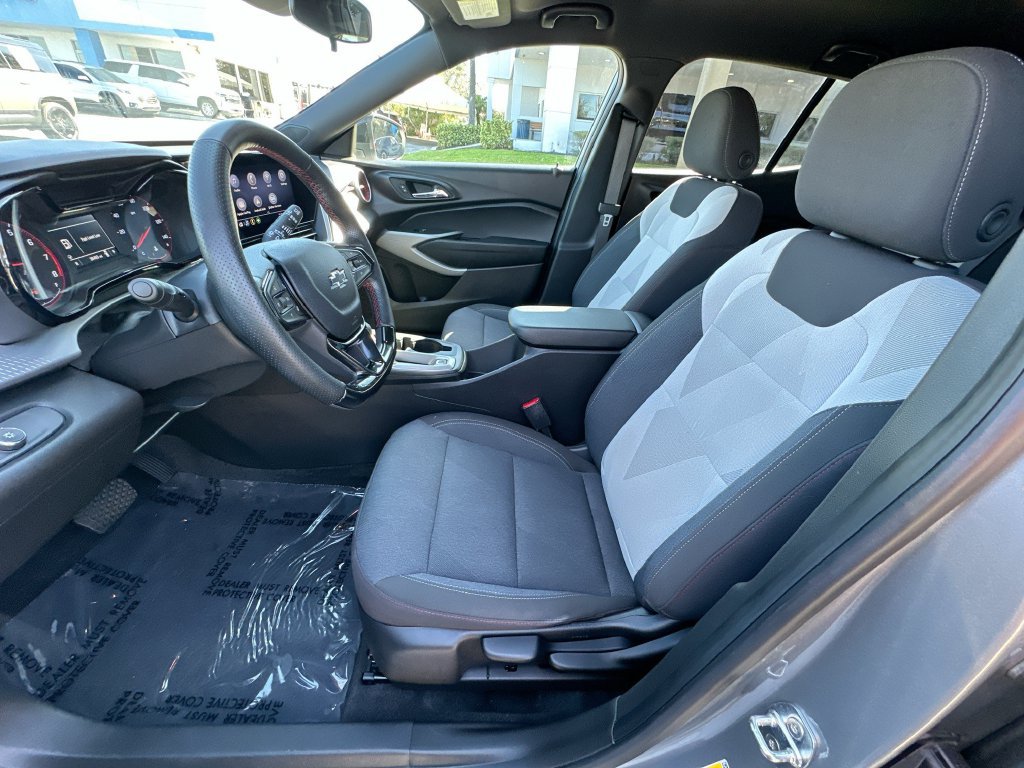 Certified 2024 Chevrolet Trax RS FWD image 20