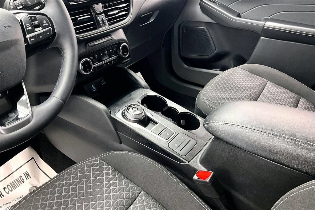 Used 2023 Ford Escape Active AWD/4WD image 15