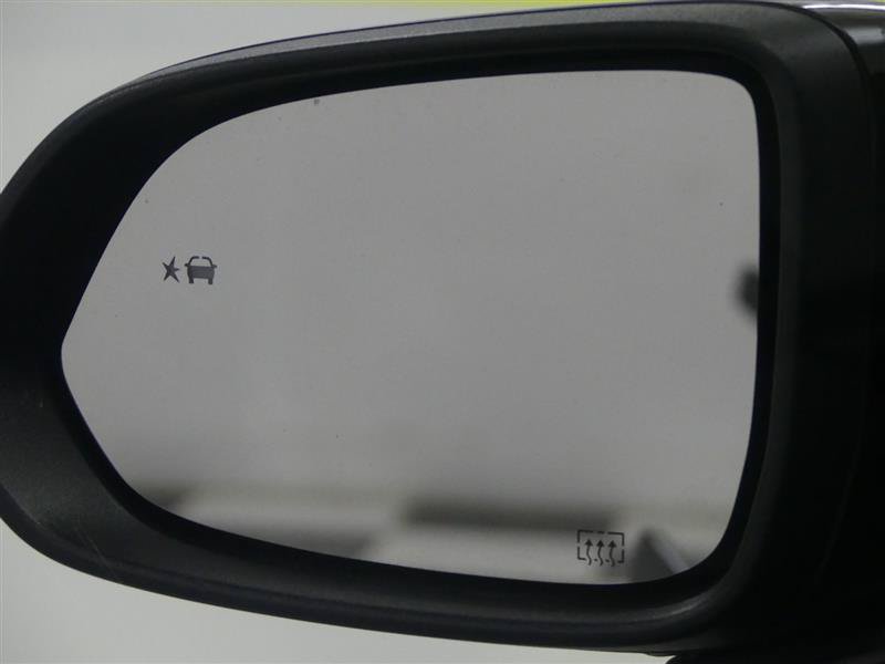 Used 2024 Chevrolet Equinox EV RS AWD/4WD image 27