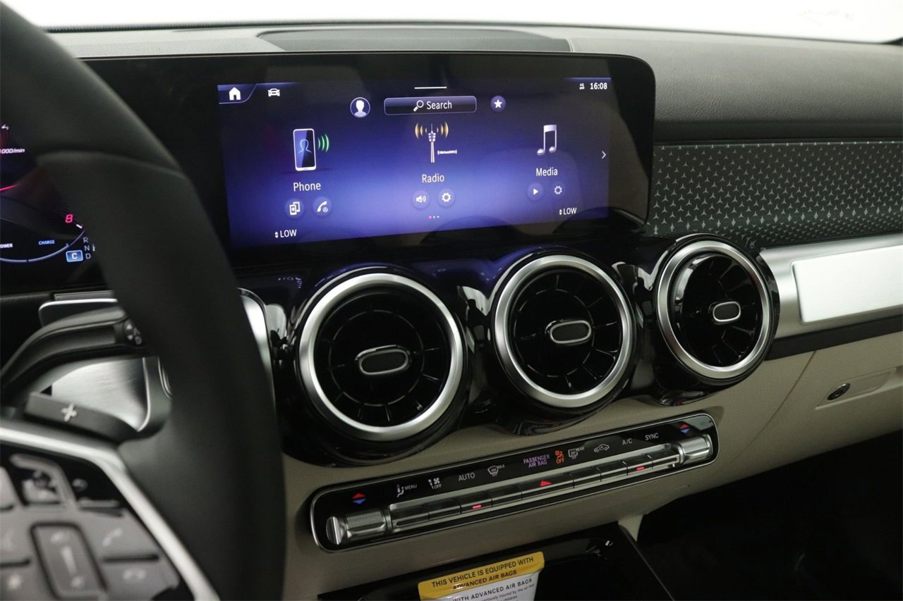 New 2026 Mercedes-Benz GLB 250 image 6