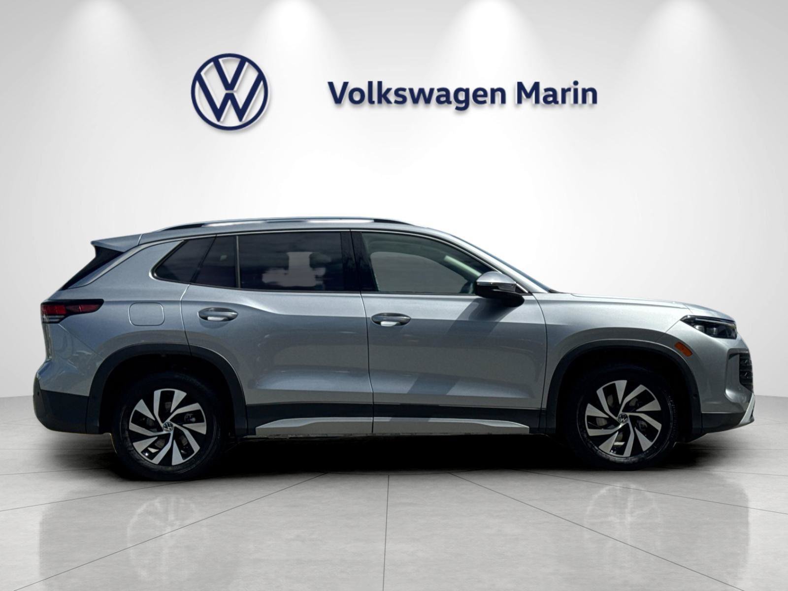 New 2026 Volkswagen Tiguan S FWD image 6