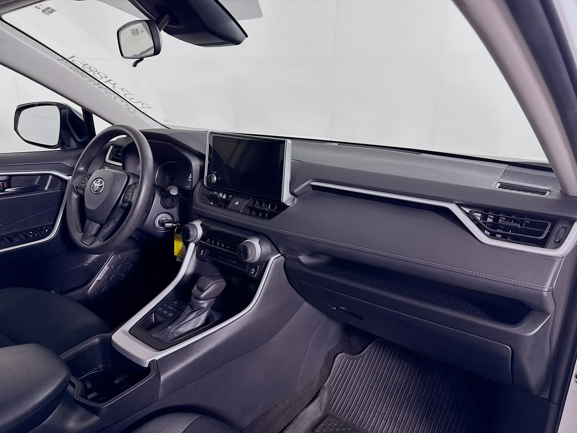 Certified 2023 Toyota RAV4 LE image 25