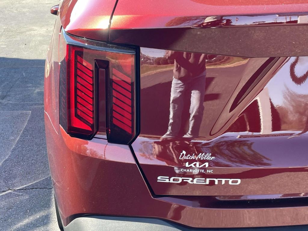 Certified 2025 Kia Sorento SX image 12
