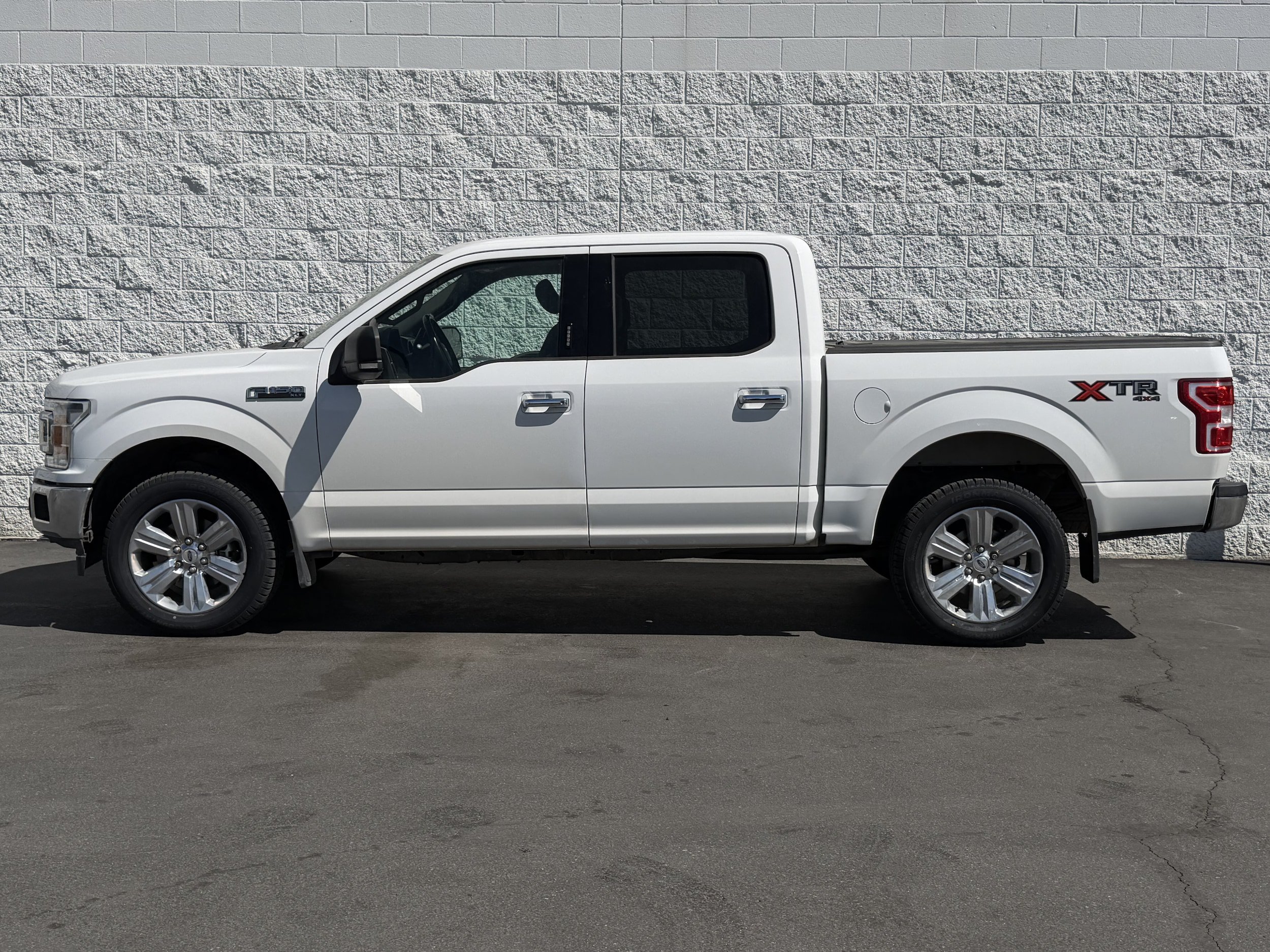 Used 2020 Ford F150 XLT w/ Equipment Group 302A Luxury AWD/4WD image 5