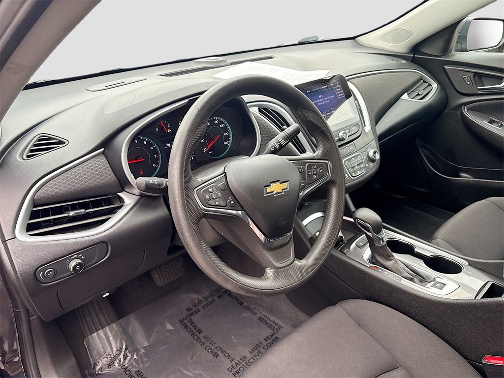 Used 2023 Chevrolet Malibu LT w/ Driver Confidence Package image 9