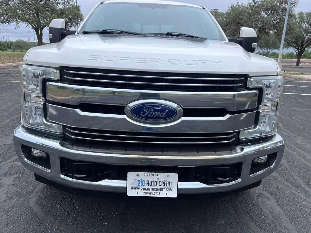 Used 2017 Ford F250 Lariat w/ Lariat Value Package RWD image 10