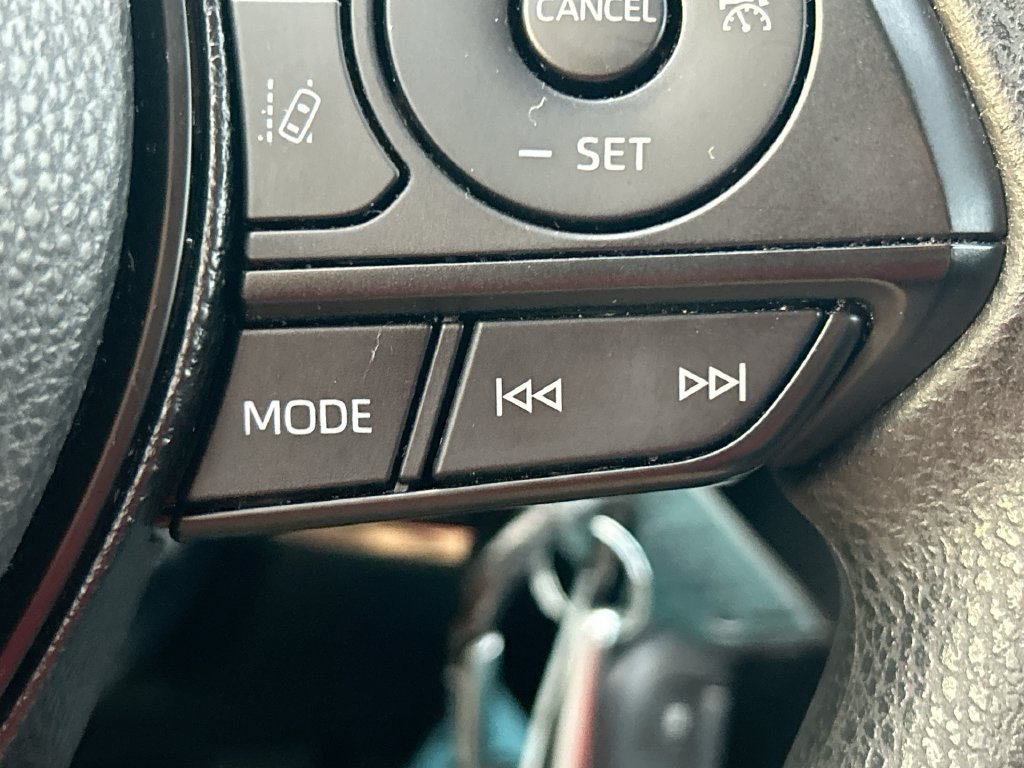 Used 2019 Toyota RAV4 LE FWD image 16