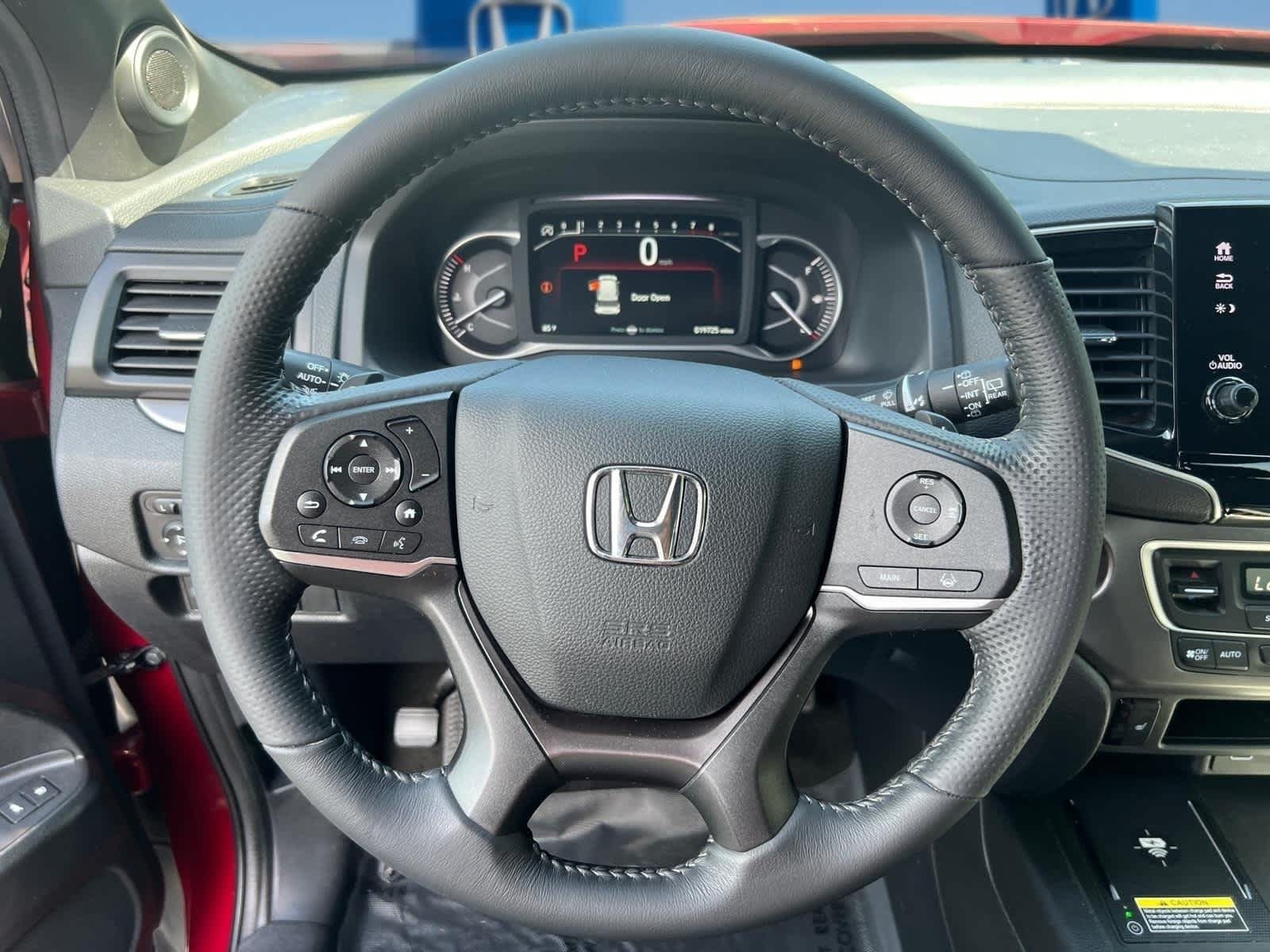 Used 2025 Honda Passport EX-L image 16