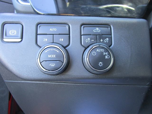 Used 2022 Chevrolet Silverado 1500 LT AWD/4WD image 11