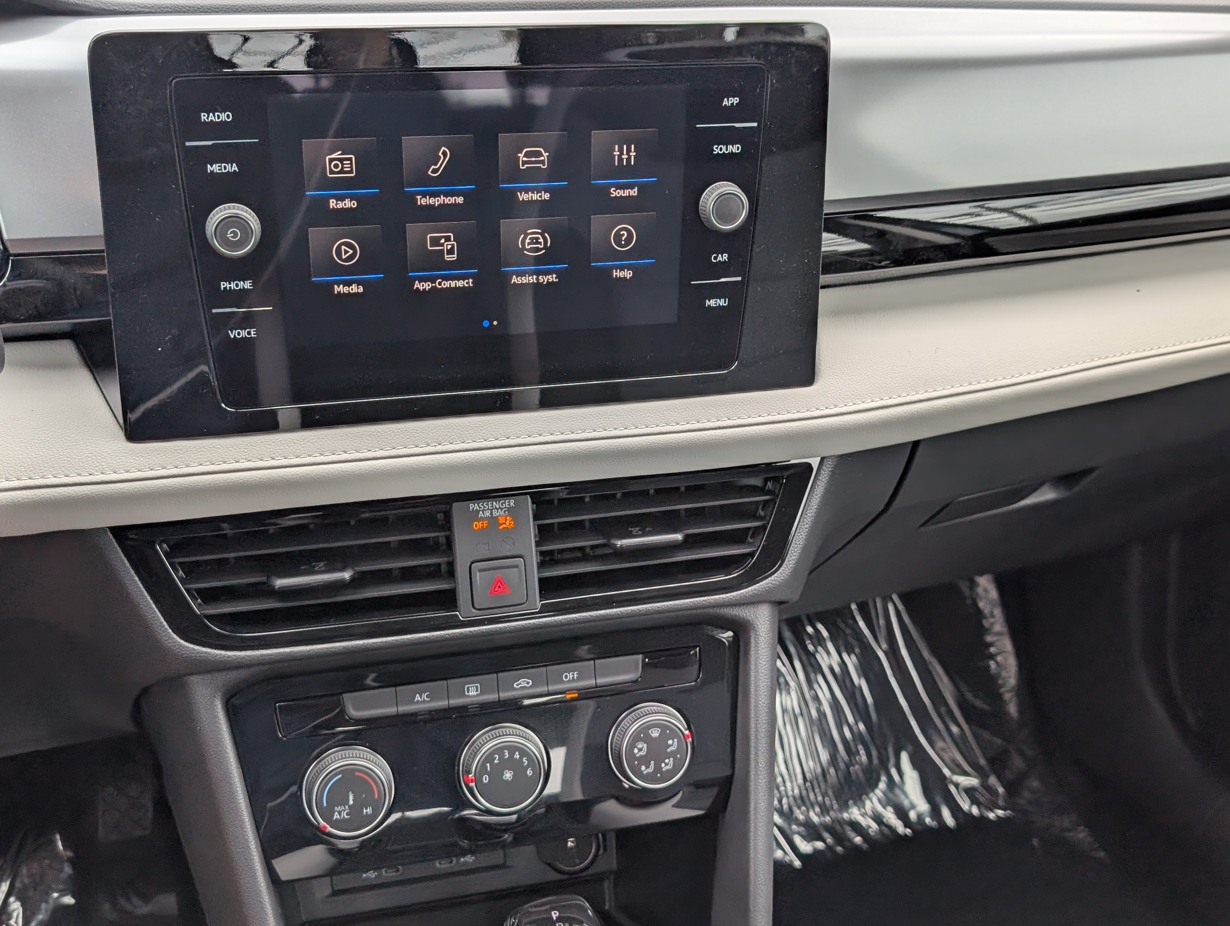 New 2027 Volkswagen Taos S FWD image 22