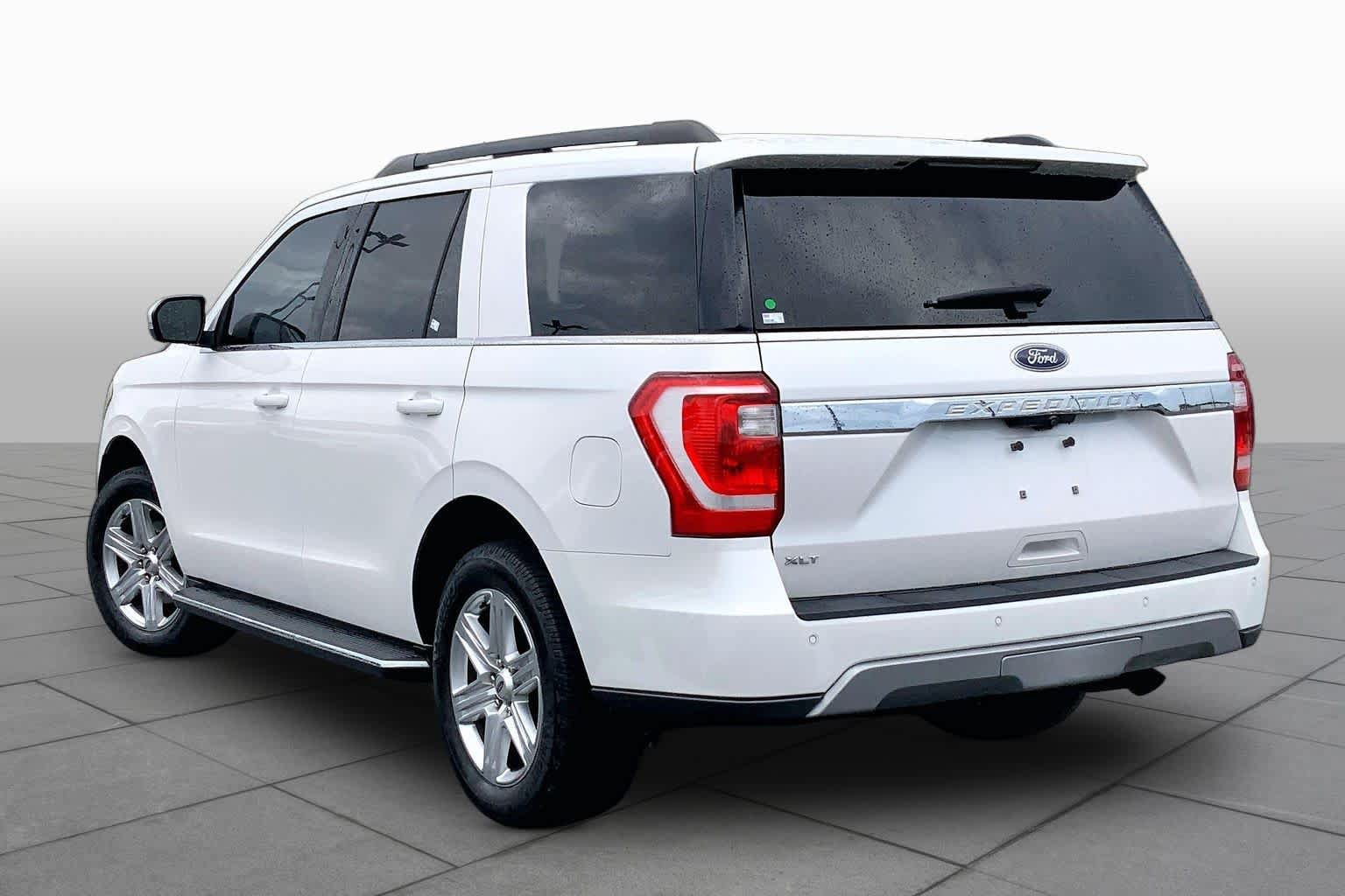 Used 2018 Ford Expedition XLT w/ Equipment Group 202A RWD image 10