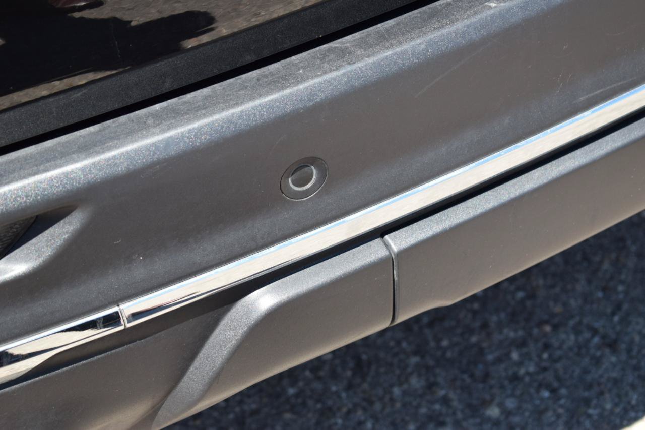 Used 2025 Buick Enclave Preferred w/ LPO, Floor Liner Package FWD image 12