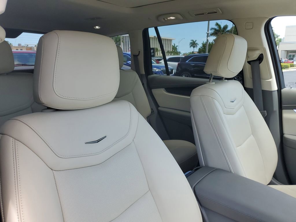 Certified 2024 Cadillac XT6 Premium Luxury w/ Technology Package FWD image 22