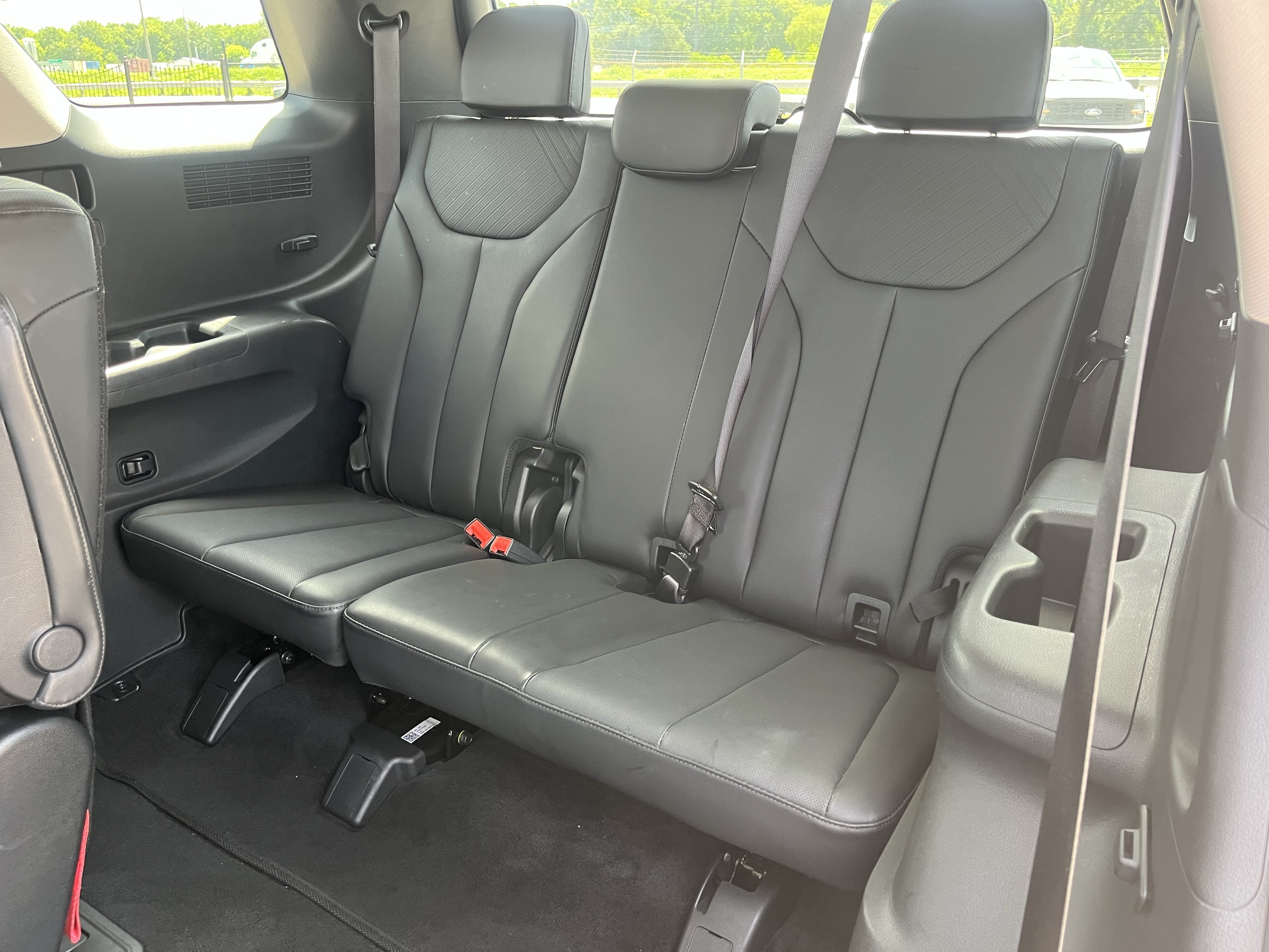 Used 2025 Hyundai Palisade SEL FWD image 35