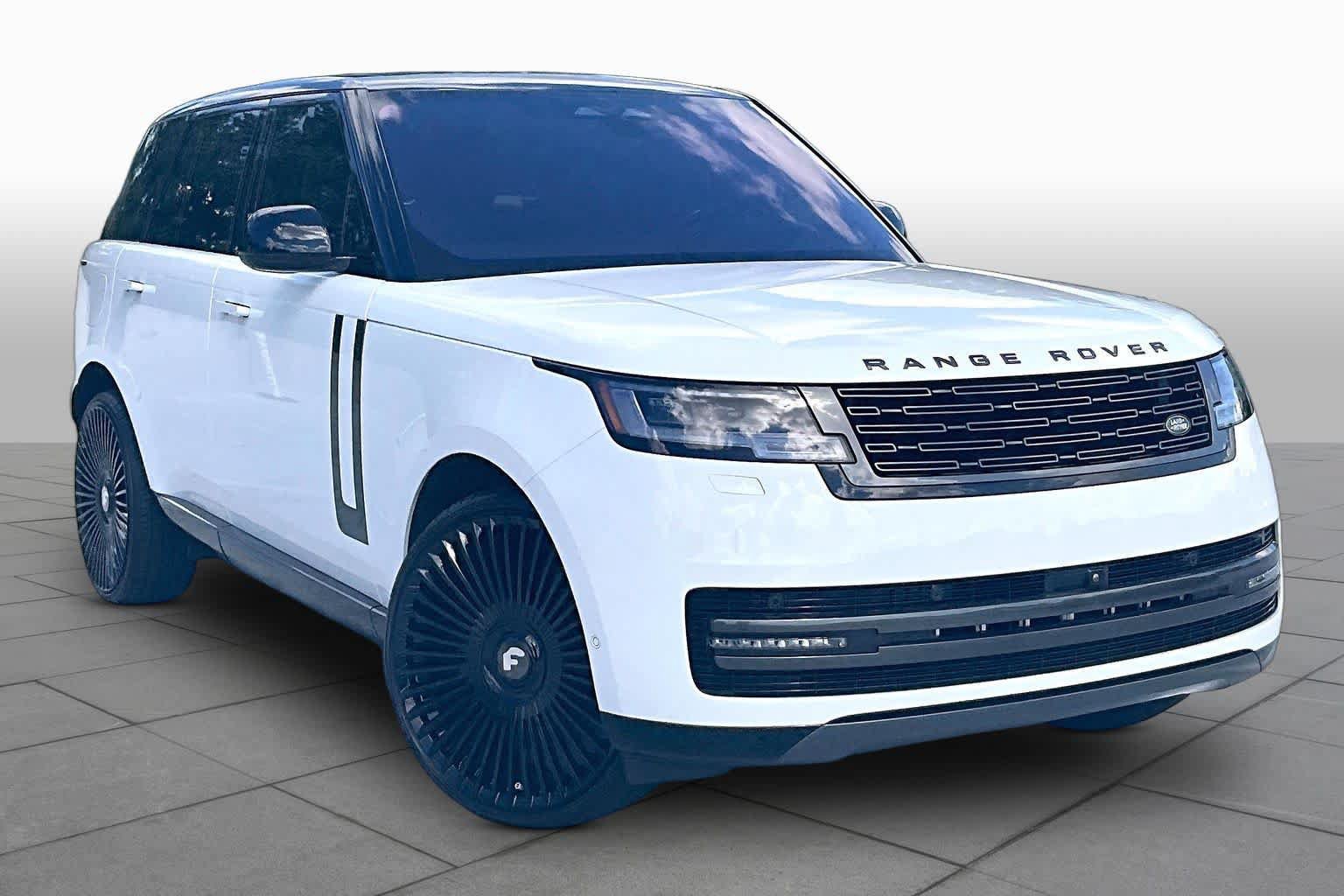 Used 2023 Land Rover Range Rover SE AWD/4WD image 3