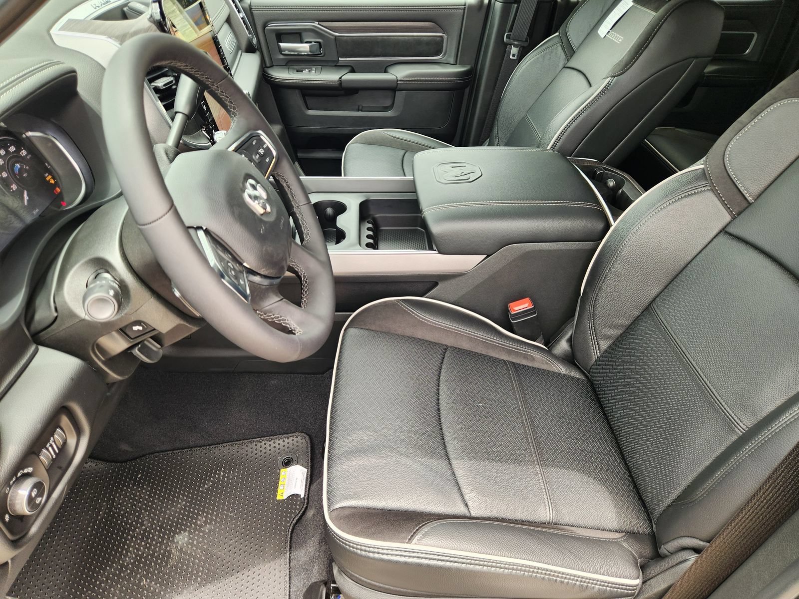New 2026 RAM 3500 Laramie AWD/4WD image 9