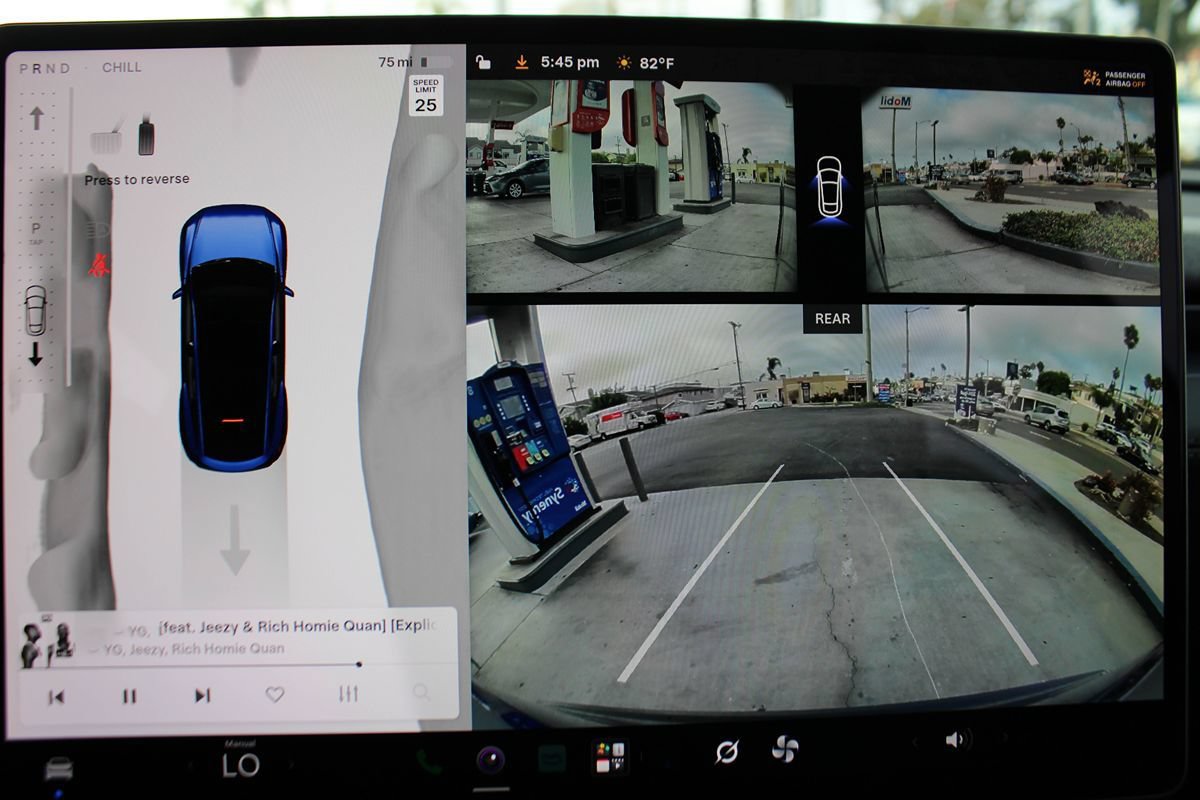 Used 2026 Tesla Model Y Long Range AWD/4WD image 30