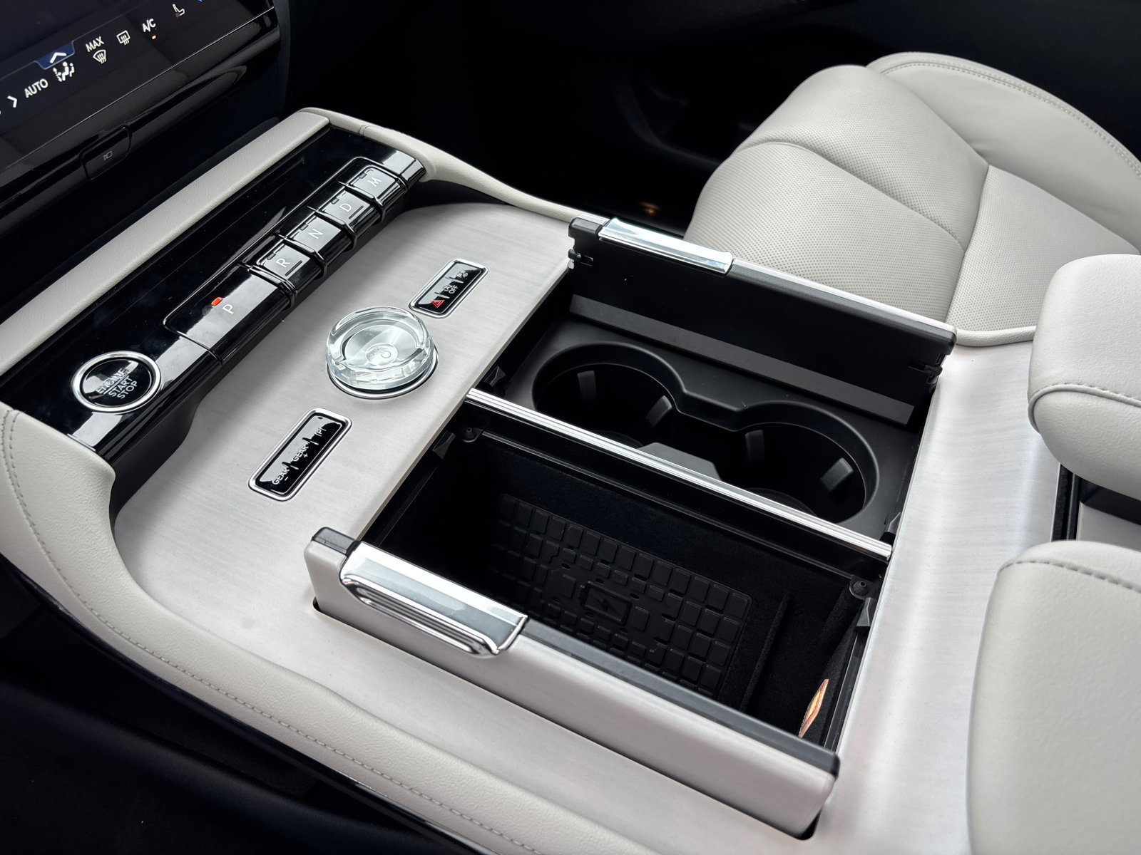New 2026 Lincoln Navigator Reserve AWD/4WD image 23