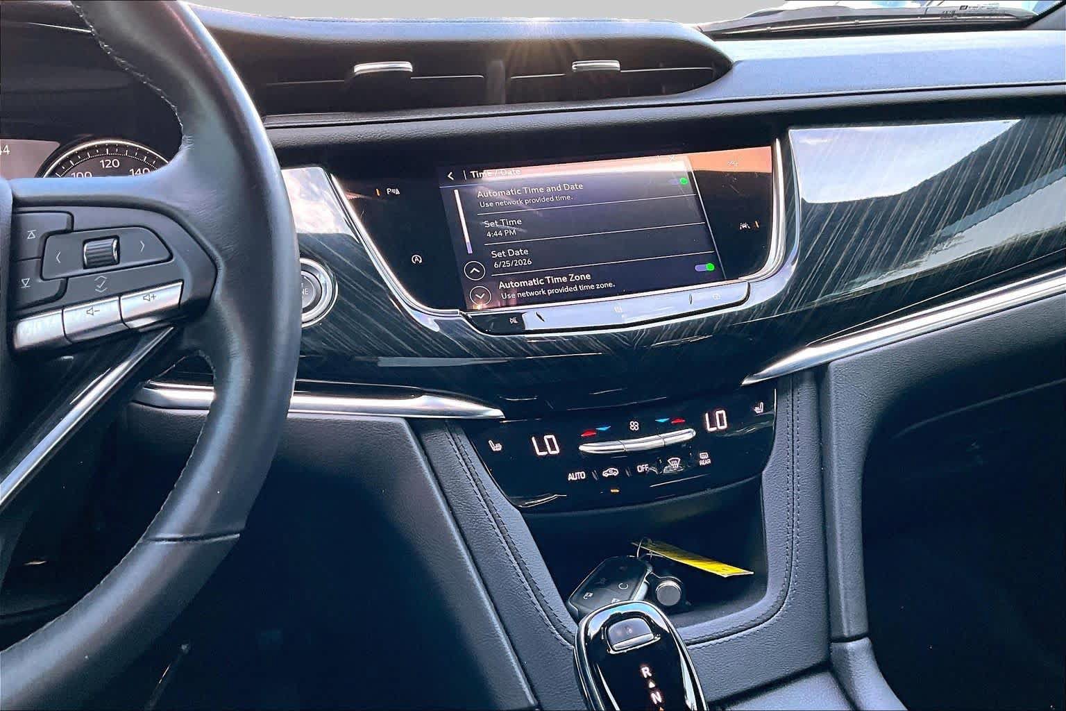 Used 2021 Cadillac XT6 Premium Luxury AWD/4WD image 7