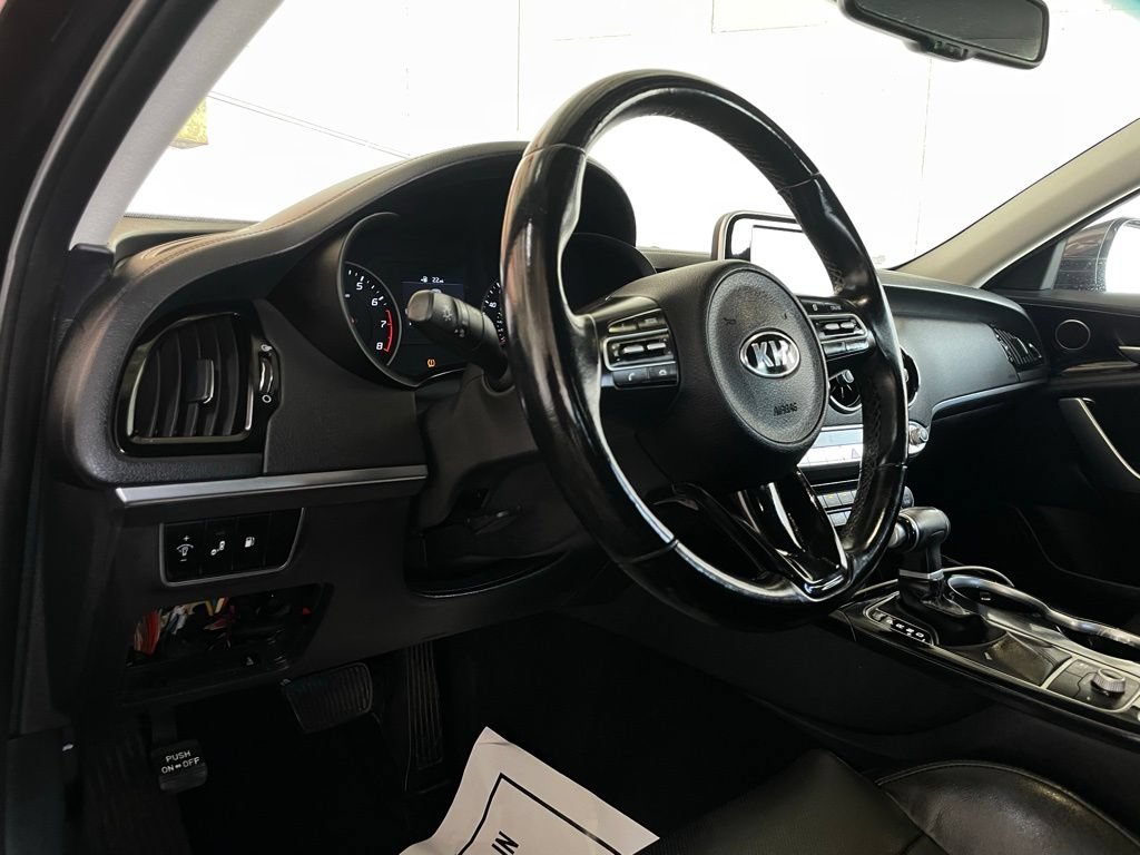 Used 2019 Kia Stinger RWD image 11