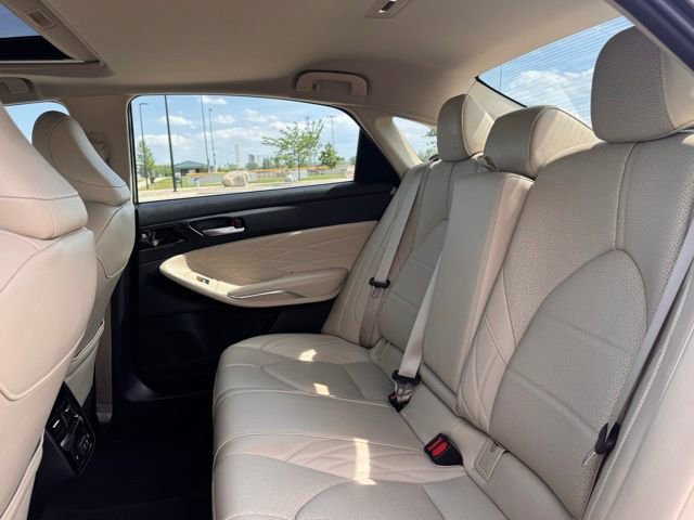 Used 2019 Toyota Avalon Limited w/ Advanced Safety Package FWD image 31