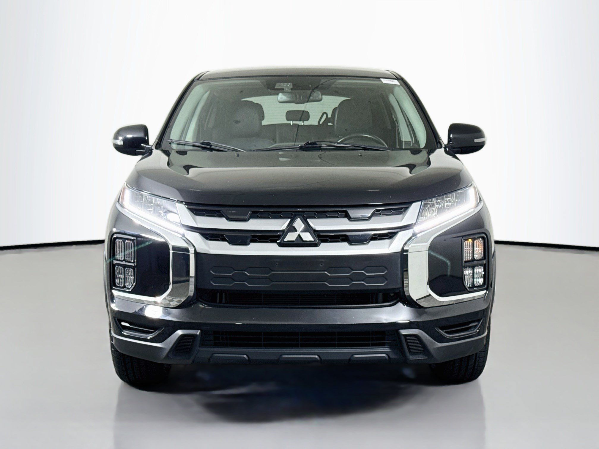 Used 2022 Mitsubishi Outlander Sport SE FWD image 2