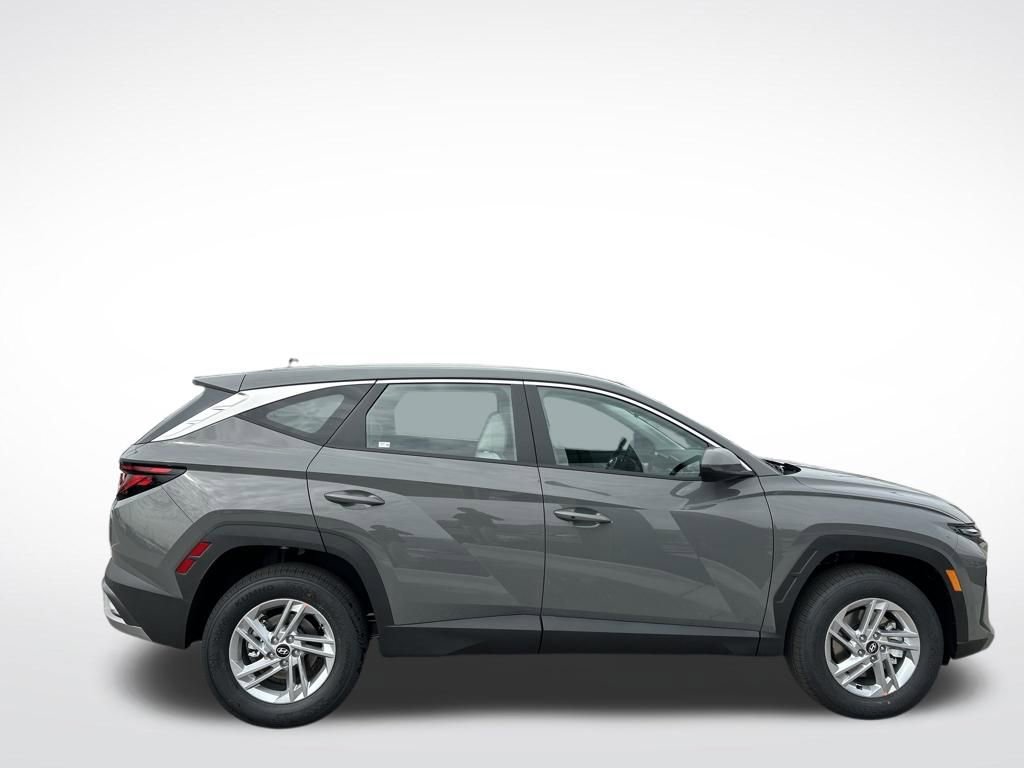 New 2026 Hyundai Tucson SE image 5