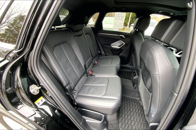 Used 2025 Audi Q3 2.0T Premium Plus w/ Premium Plus Package image 19