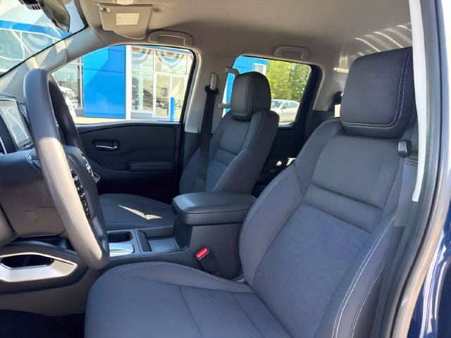 Used 2022 Nissan Frontier SV AWD/4WD image 15