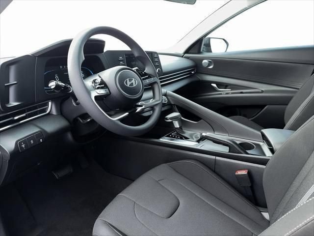 New 2026 Hyundai Elantra SE FWD image 14