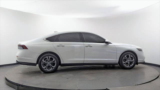 Used 2023 Honda Accord EX image 9