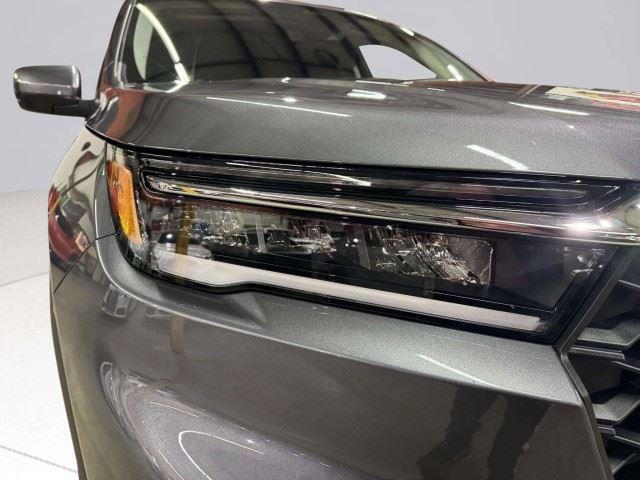 Used 2025 Honda Pilot EX-L image 11