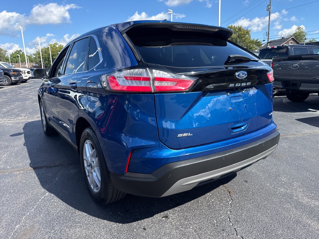 Used 2024 Ford Edge SEL AWD/4WD image 10