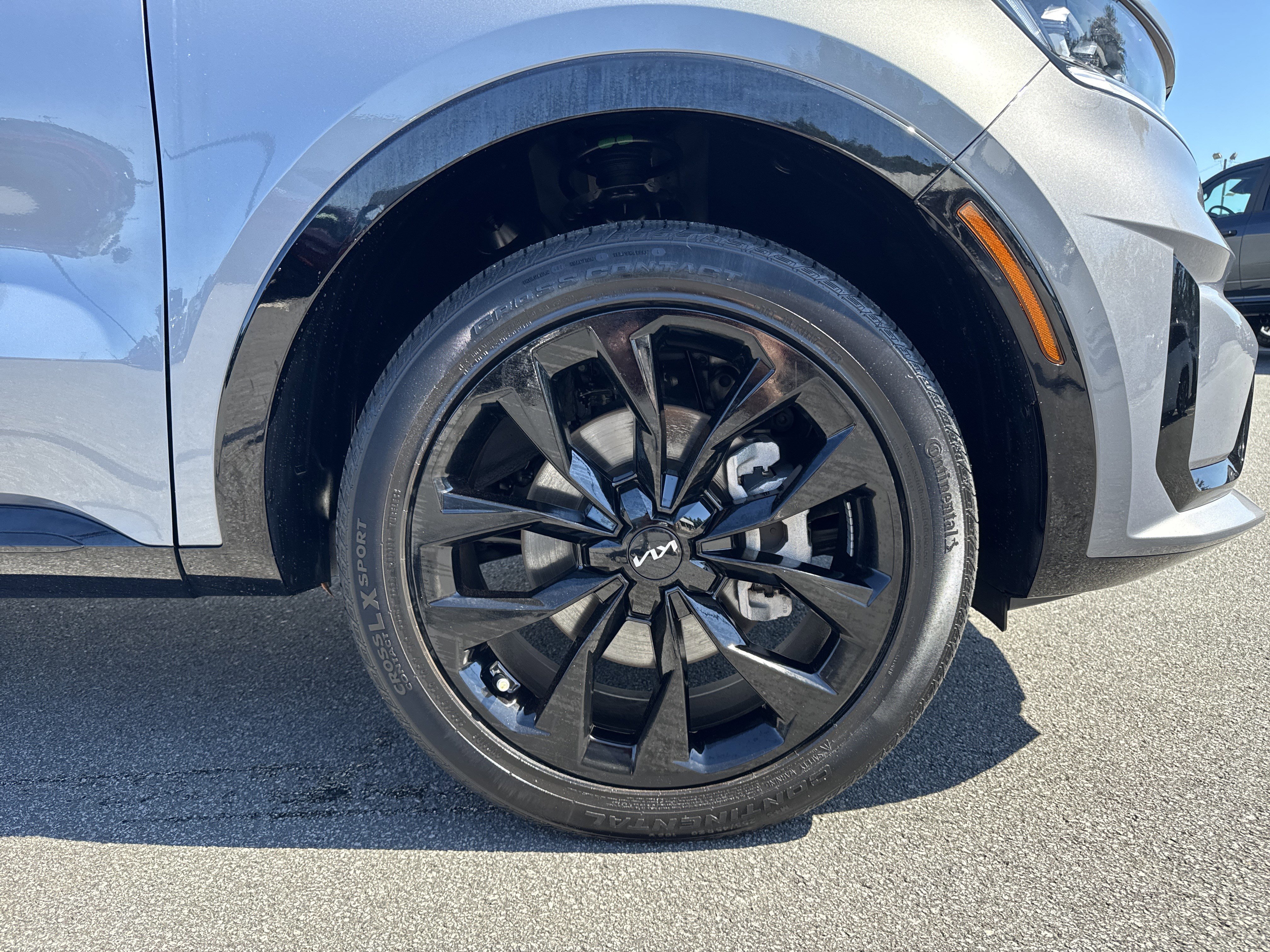 Used 2023 Kia Sorento SX image 11