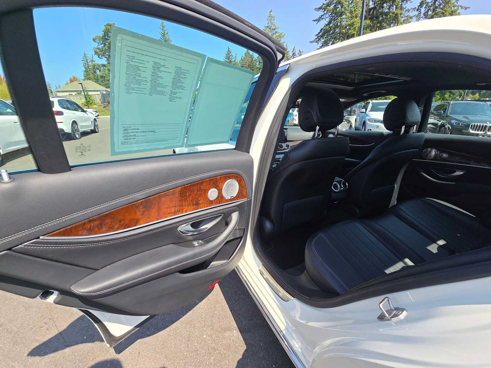 Used 2017 Mercedes-Benz E 300 4MATIC image 15