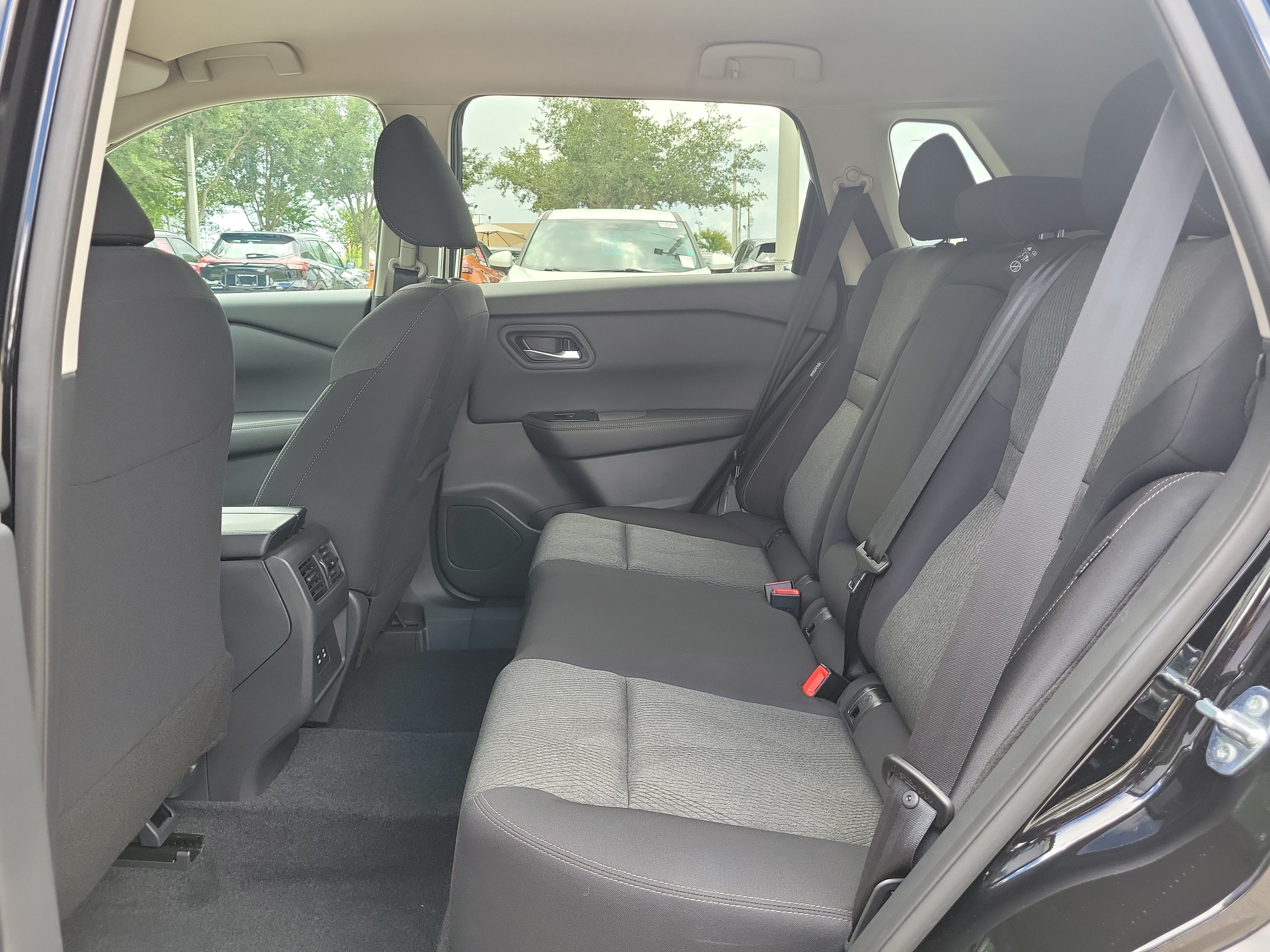 Certified 2026 Nissan Rogue SV w/ Cold Weather Package FWD image 18