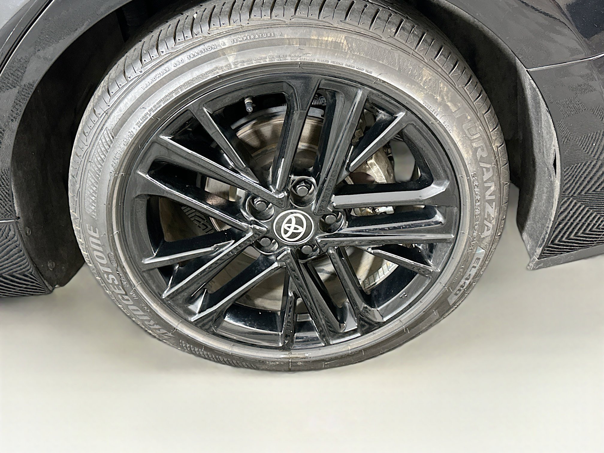 Used 2025 Toyota Camry SE image 11