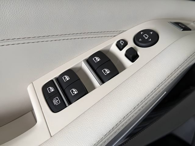 Used 2026 BMW X7 xDrive40i w/ M Sport Package image 19