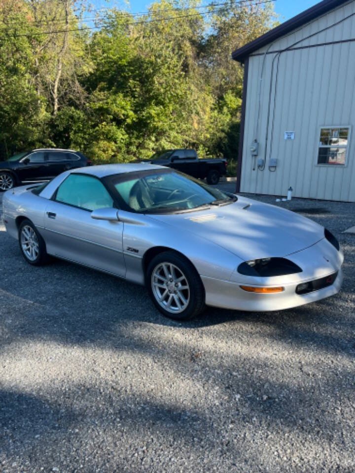 Used 1997 Chevrolet Camaro Z28 w/ Preferred Equipment Group 2 RWD image 2