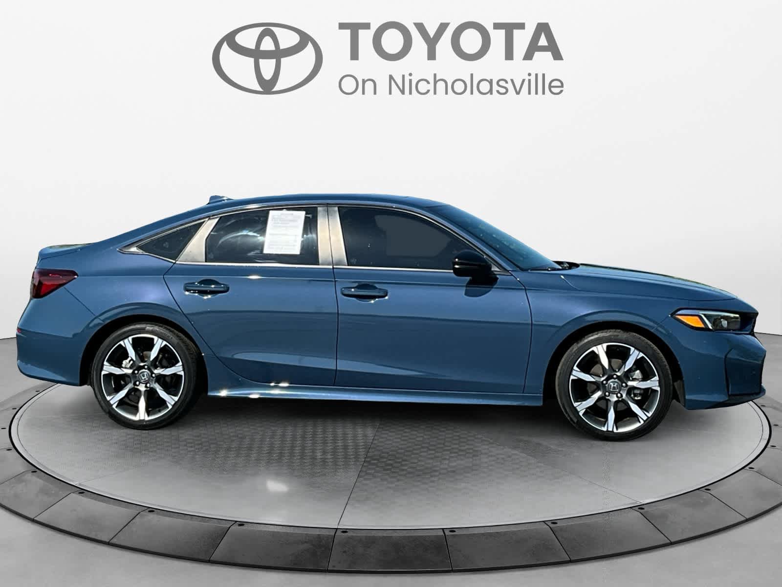 Used 2025 Honda Civic Sport Touring image 7