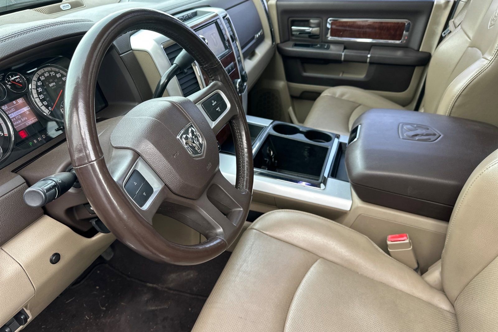 Used 2011 RAM 2500 Laramie w/ Protection Group image 11