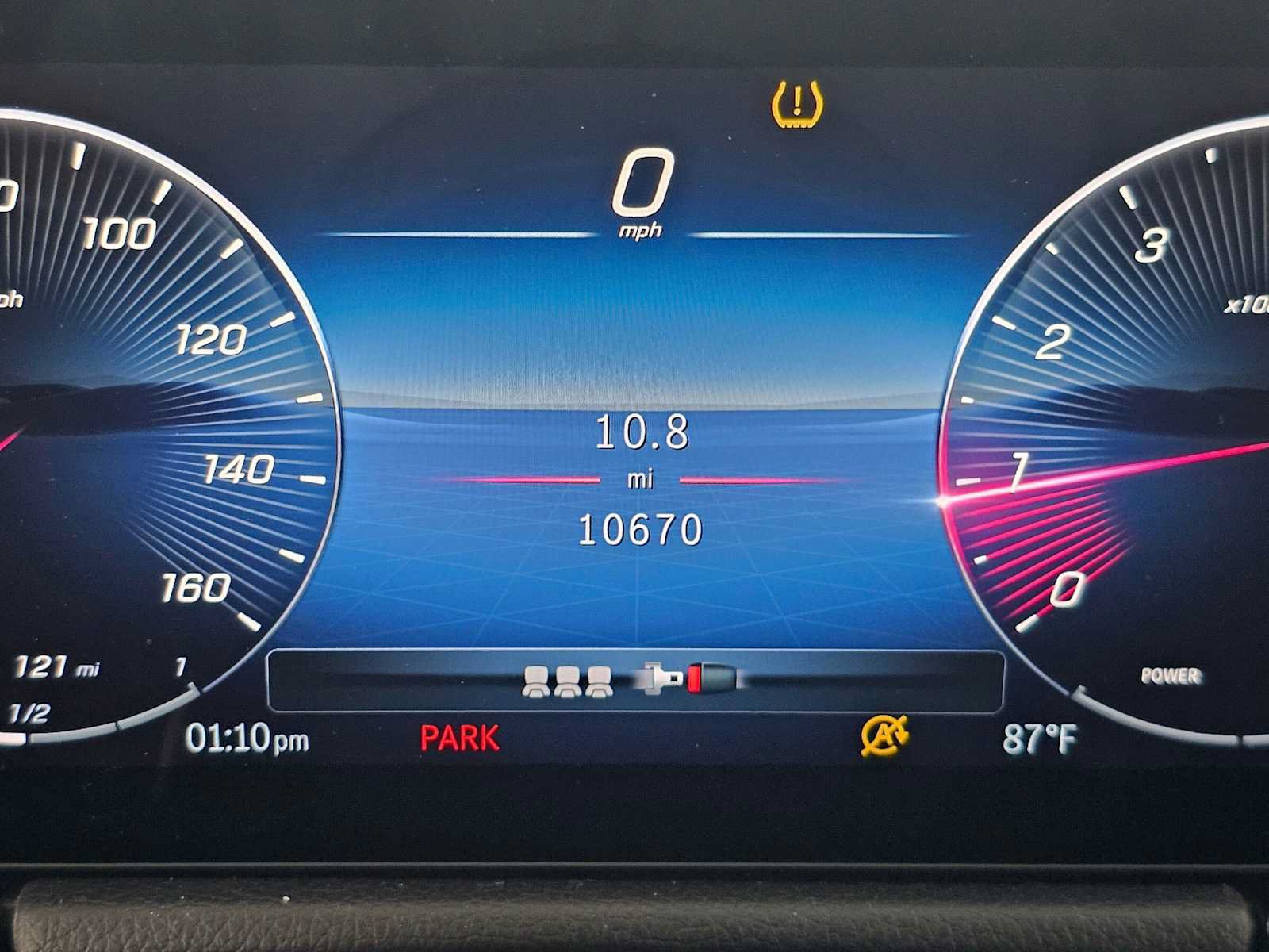 Certified 2025 Mercedes-Benz GLA 250 image 24