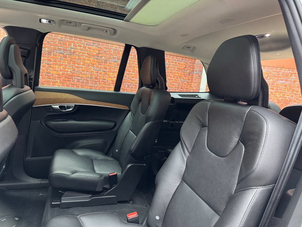Used 2021 Volvo XC90 T6 Momentum w/ Climate Package AWD/4WD image 26