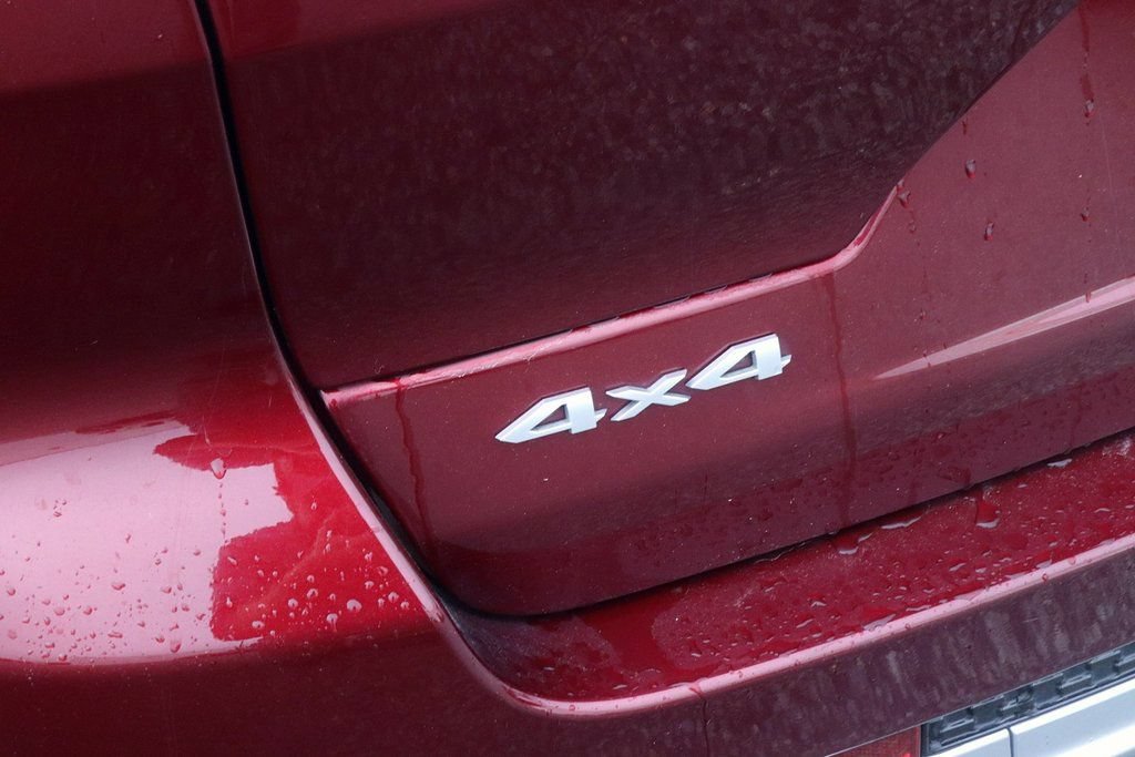 Used 2025 Jeep Grand Cherokee Summit AWD/4WD image 10