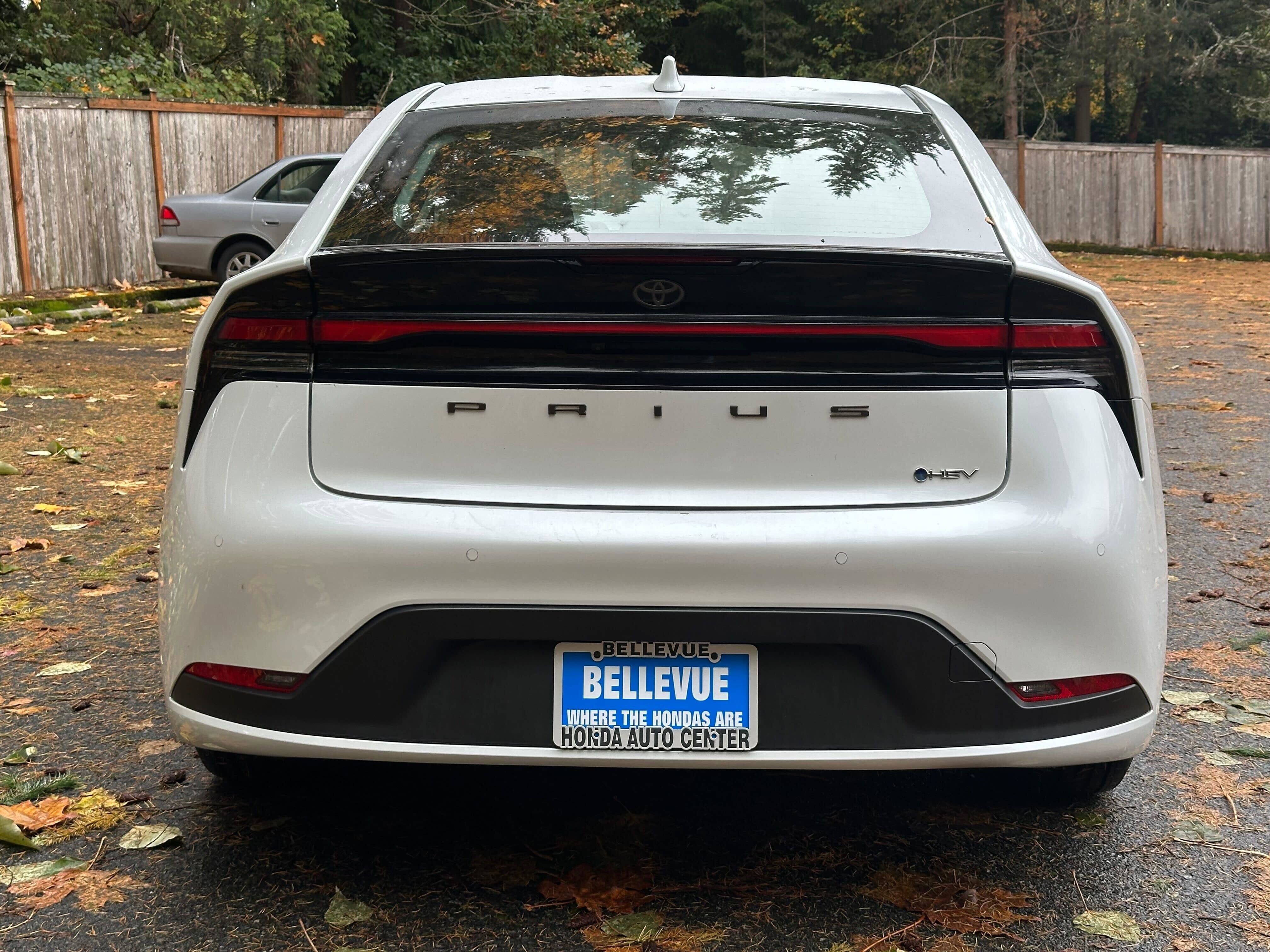 Used 2023 Toyota Prius LE image 6